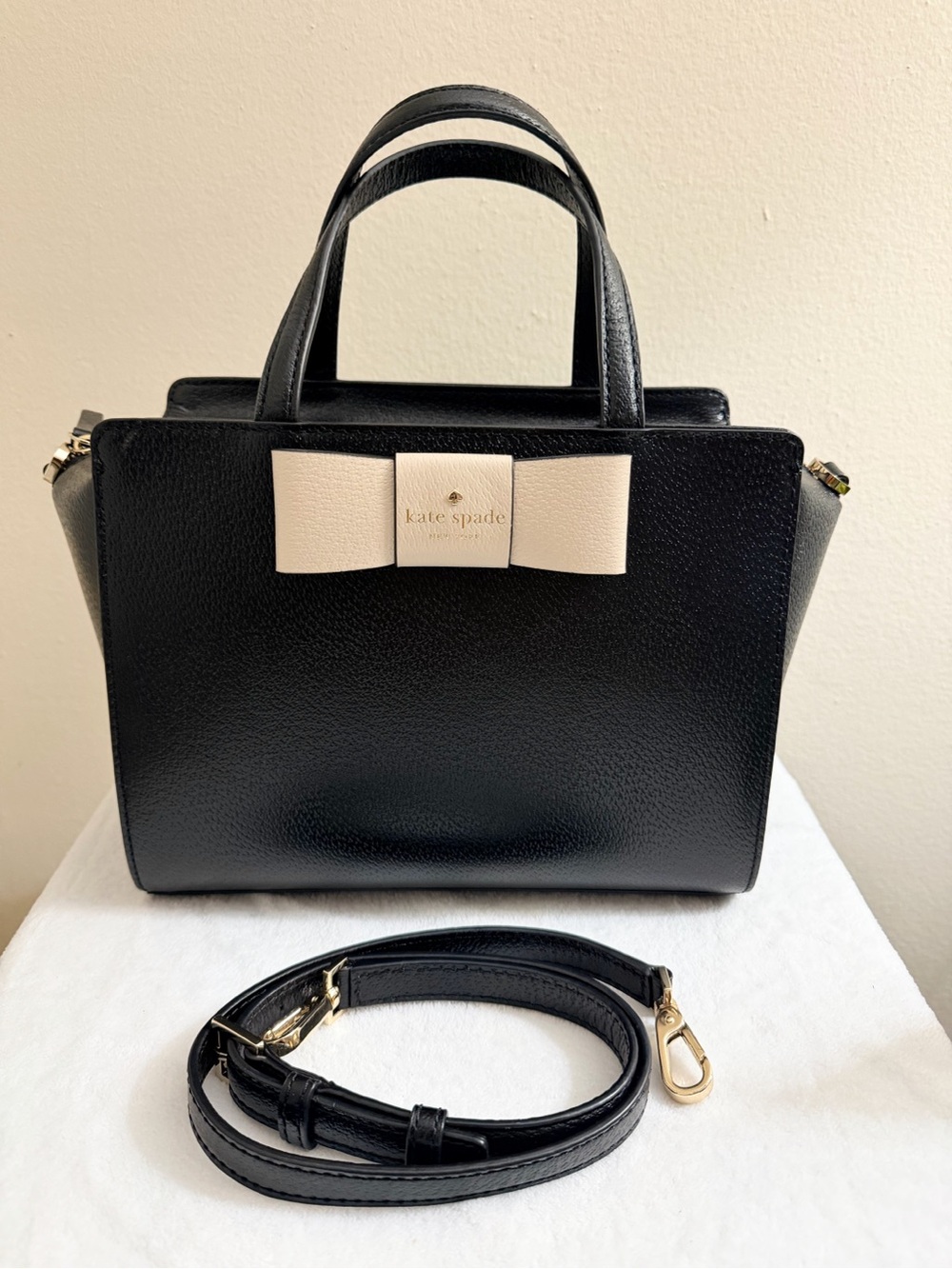 Kate Spade Black Bow Satchel Crossbody Bag J183🖤